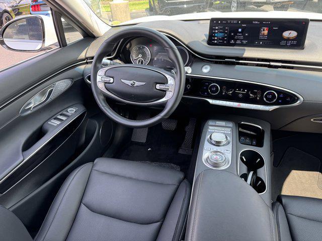 Photo of 2025 Uyuni White Genesis GV70