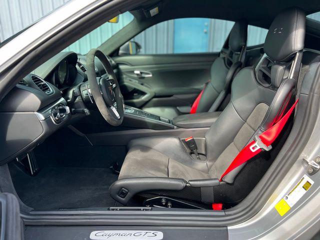 Photo of 2022 Silver Porsche 718 Cayman