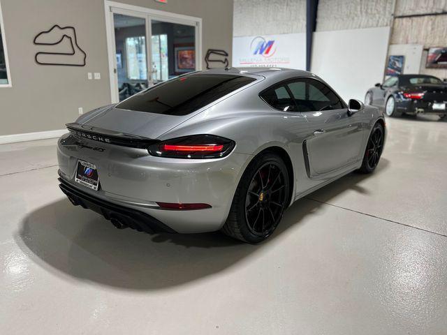 Photo of 2022 Silver Porsche 718 Cayman