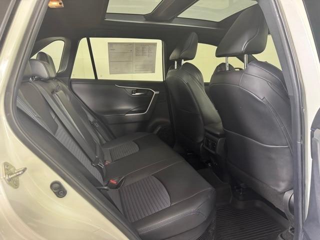 Photo of 2021 Blizzard Pearl / Midnight Black Metallic Toyota RAV4