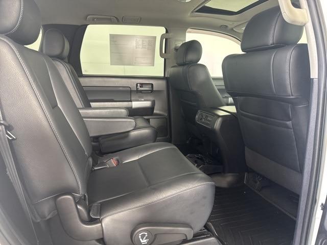 Photo of 2020 Super White Toyota Sequoia