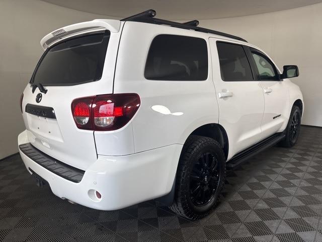 Photo of 2020 Super White Toyota Sequoia