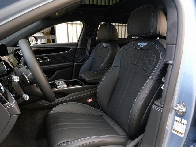 Photo of 2024 Fountain Blue Metallic Bentley Flying Spur Hybrid