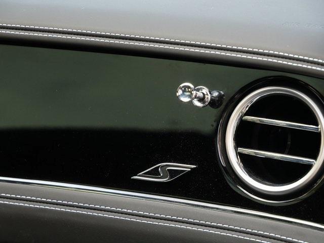 Photo of 2024 Fountain Blue Metallic Bentley Flying Spur Hybrid