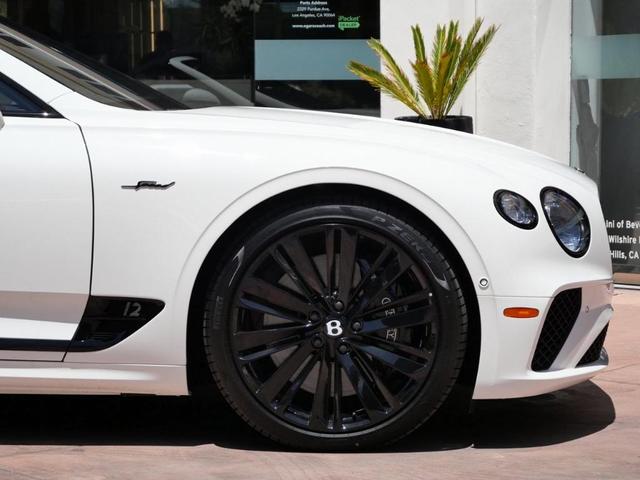 Photo of 2024 Glacier White Bentley Continental GT