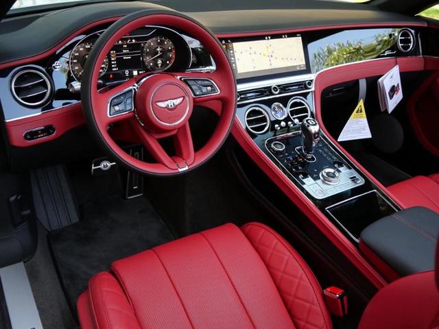 Photo of 2024 Glacier White Bentley Continental GT