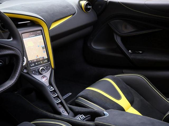 Photo of 2022 Onyx Black McLaren 720S