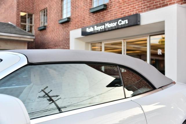 Photo of 2019 Arctic White Rolls-Royce Dawn