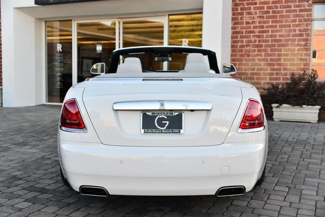 Photo of 2019 Arctic White Rolls-Royce Dawn