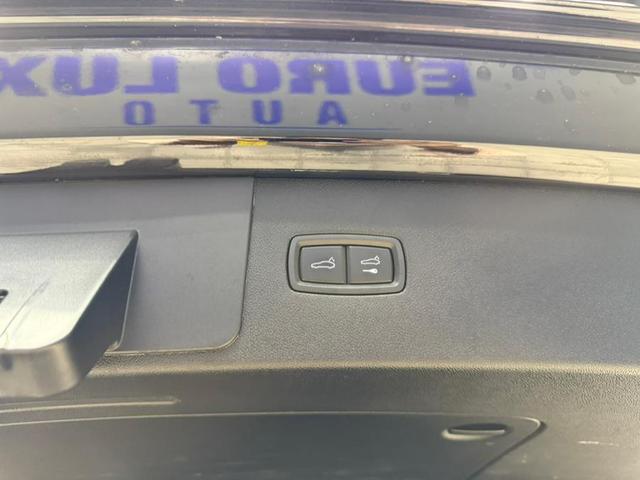 Photo of 2022 Black Porsche Cayenne