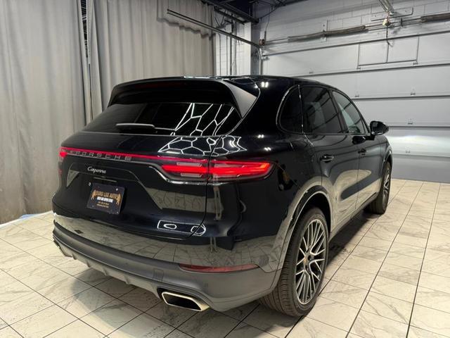 Photo of 2022 Black Porsche Cayenne