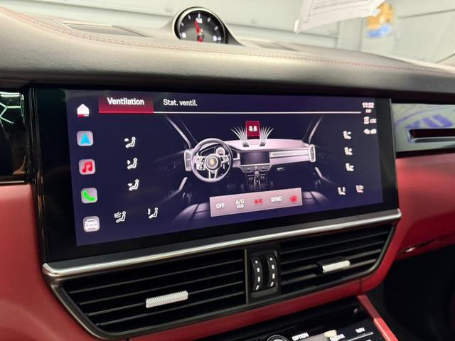 Photo of 2022 Black Porsche Cayenne