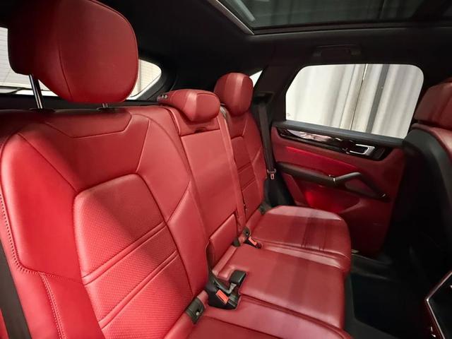 Photo of 2022 Black Porsche Cayenne
