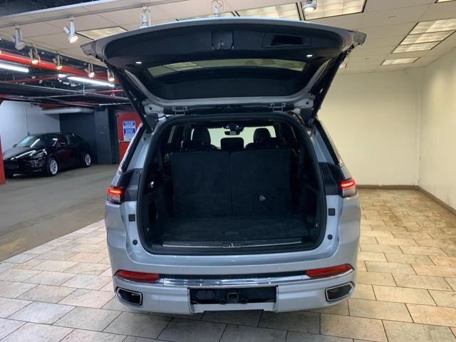 Photo of 2021 Silver Zynith Jeep Grand Cherokee L