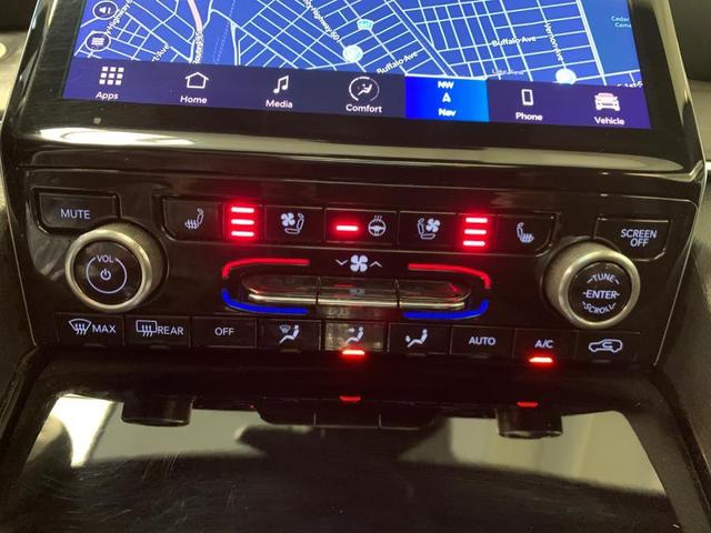 Photo of 2021 Silver Zynith Jeep Grand Cherokee L