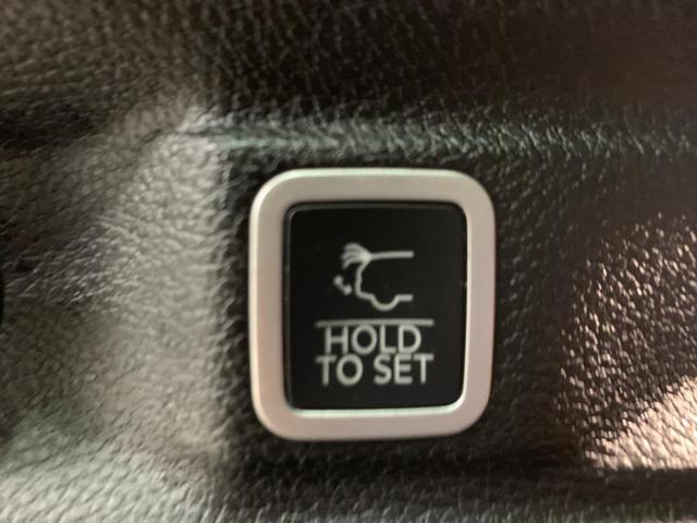 Photo of 2021 Silver Zynith Jeep Grand Cherokee L