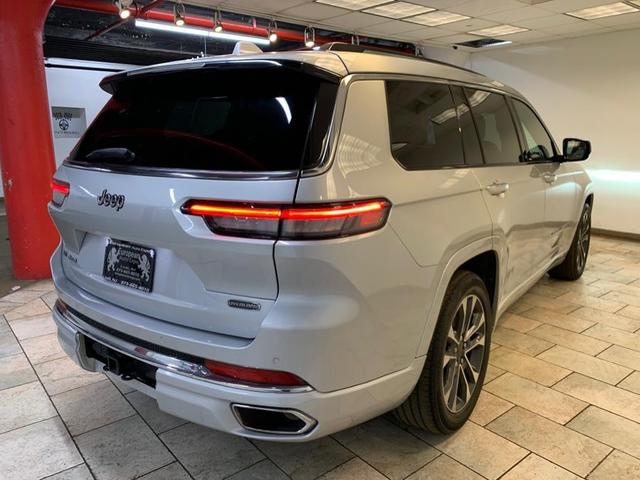 Photo of 2021 Silver Zynith Jeep Grand Cherokee L