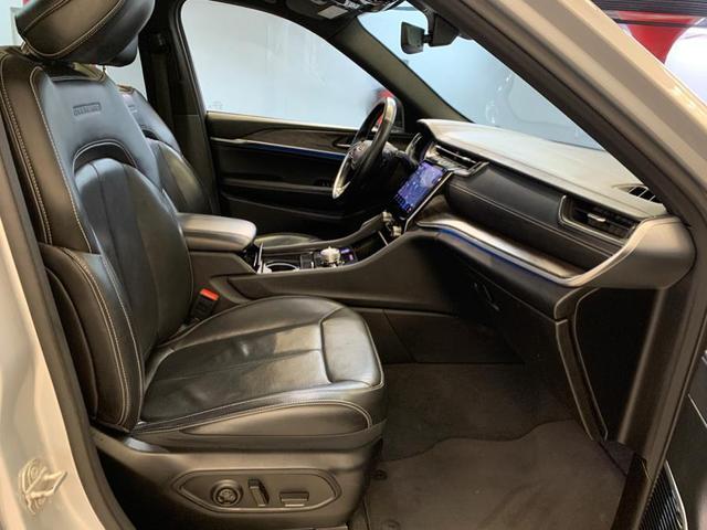 Photo of 2021 Silver Zynith Jeep Grand Cherokee L