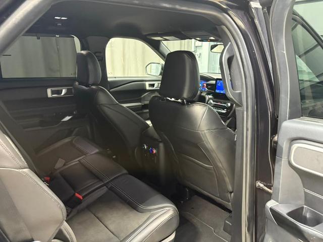Photo of 2021 Agate Black Metallic Ford Explorer