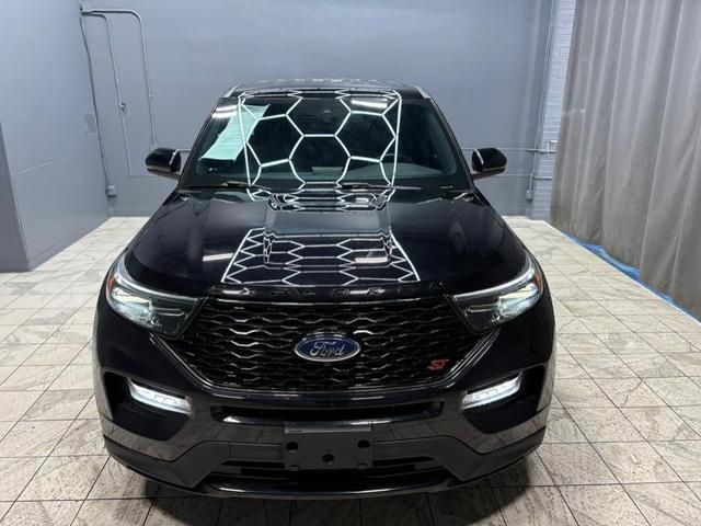 Photo of 2021 Agate Black Metallic Ford Explorer
