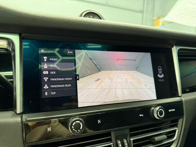 Photo of 2022 Carrara White Metallic Porsche Macan
