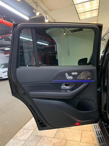 Photo of 2022 Black Mercedes-Benz GLS 450