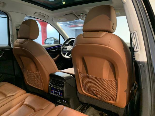 Photo of 2022 Mythos Black Metallic Audi Q7