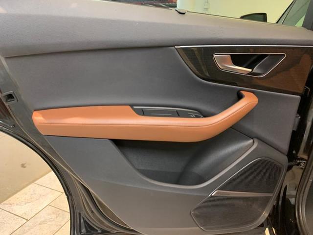 Photo of 2022 Mythos Black Metallic Audi Q7