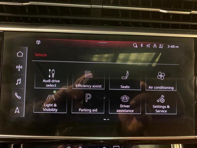 Photo of 2022 Mythos Black Metallic Audi Q7