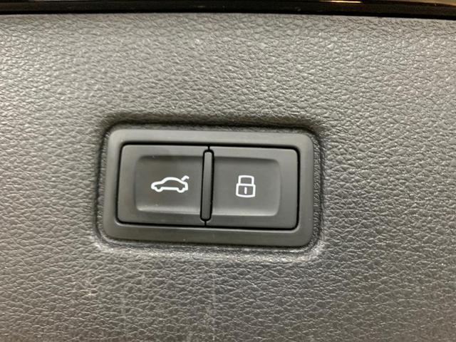 Photo of 2022 Mythos Black Metallic Audi Q7