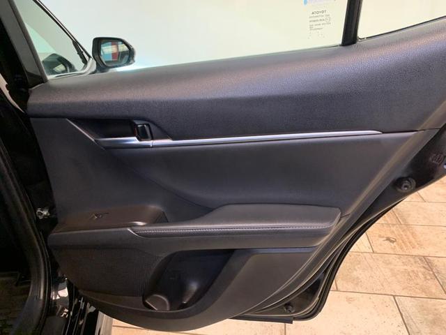 Photo of 2021 Midnight Black Metallic Toyota Camry