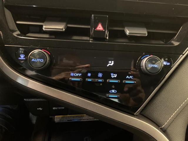 Photo of 2021 Midnight Black Metallic Toyota Camry