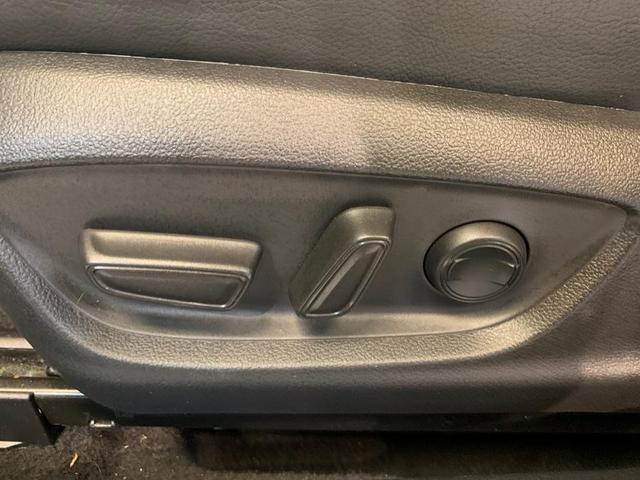 Photo of 2021 Midnight Black Metallic Toyota Camry