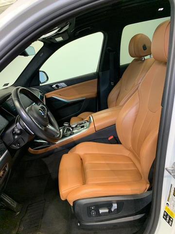 Photo of 2022 Alpine White BMW X7