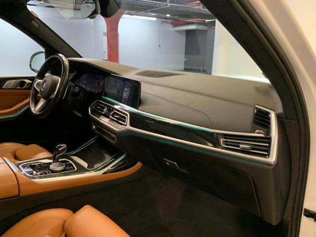 Photo of 2022 Alpine White BMW X7