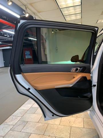 Photo of 2022 Alpine White BMW X7