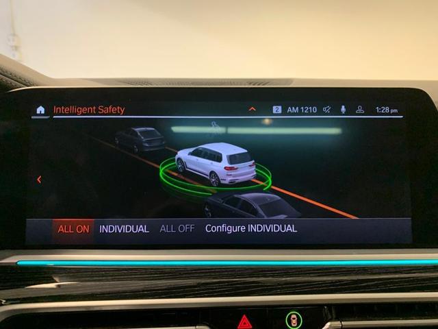 Photo of 2022 Alpine White BMW X7
