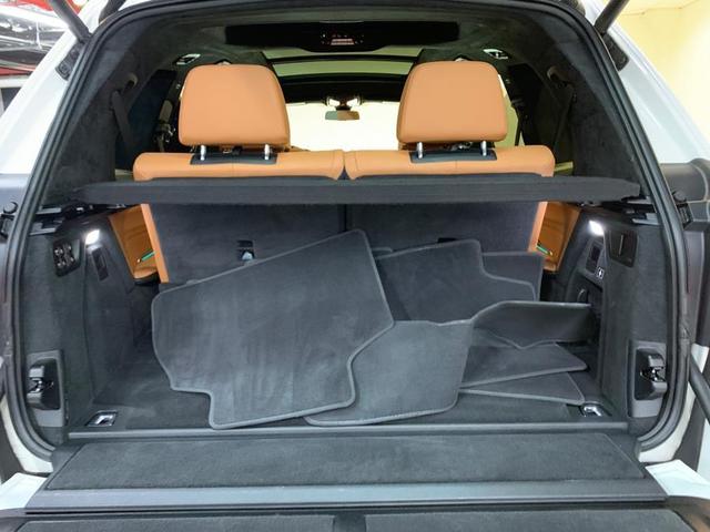 Photo of 2022 Alpine White BMW X7