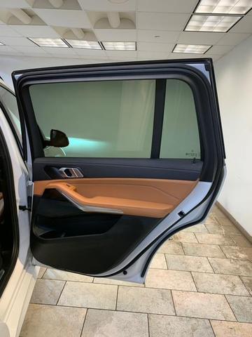 Photo of 2022 Alpine White BMW X7