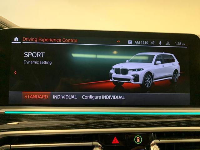 Photo of 2022 Alpine White BMW X7