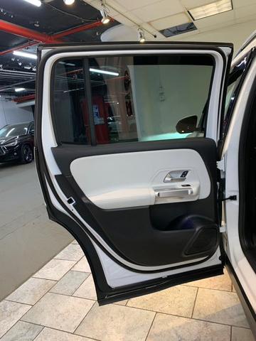 Photo of 2021 Digital White Metallic Mercedes-Benz GLB 250
