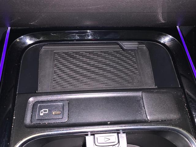 Photo of 2021 Digital White Metallic Mercedes-Benz GLB 250
