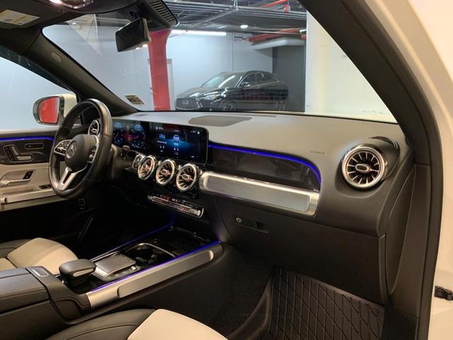 Photo of 2021 Digital White Metallic Mercedes-Benz GLB 250