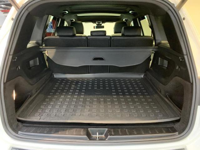 Photo of 2021 Digital White Metallic Mercedes-Benz GLB 250