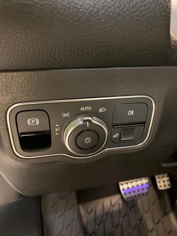 Photo of 2021 Digital White Metallic Mercedes-Benz GLB 250