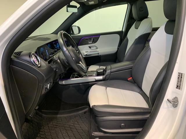 Photo of 2021 Digital White Metallic Mercedes-Benz GLB 250