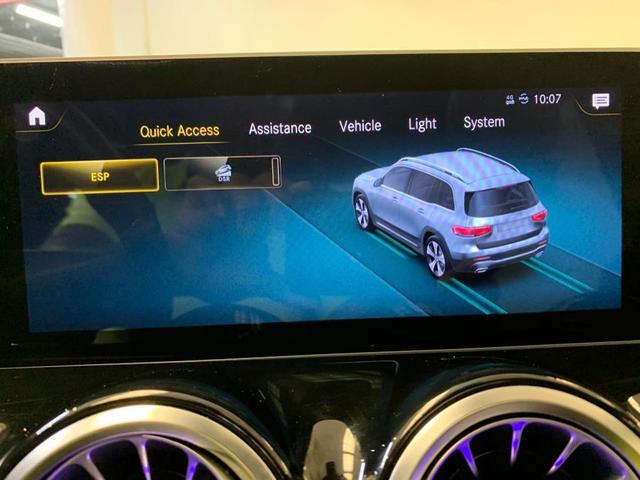 Photo of 2021 Digital White Metallic Mercedes-Benz GLB 250