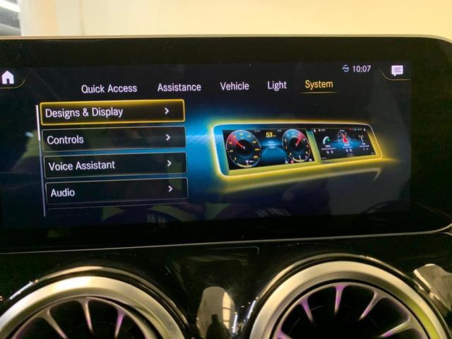 Photo of 2021 Digital White Metallic Mercedes-Benz GLB 250