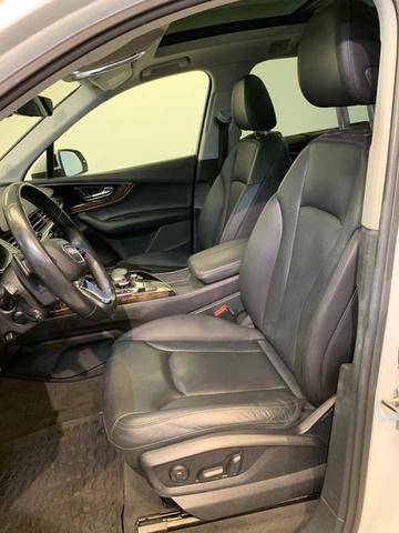 Photo of 2018 Glacier White Metallic Audi Q7