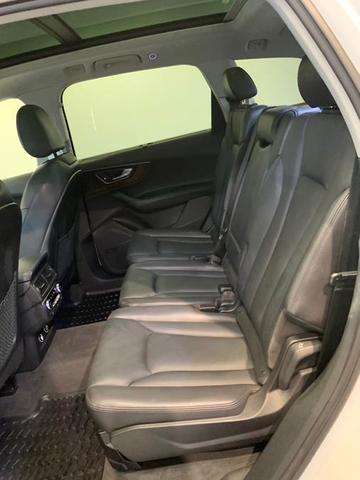Photo of 2018 Glacier White Metallic Audi Q7